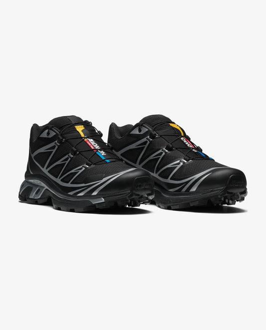 TX6 – Low-Top Sneaker